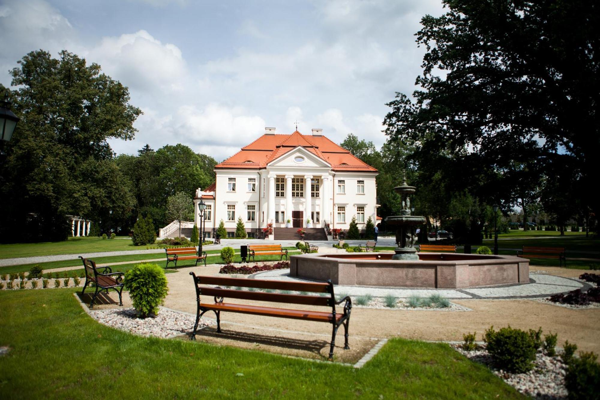 Palac Tlokinia Kalisz  Exterior photo