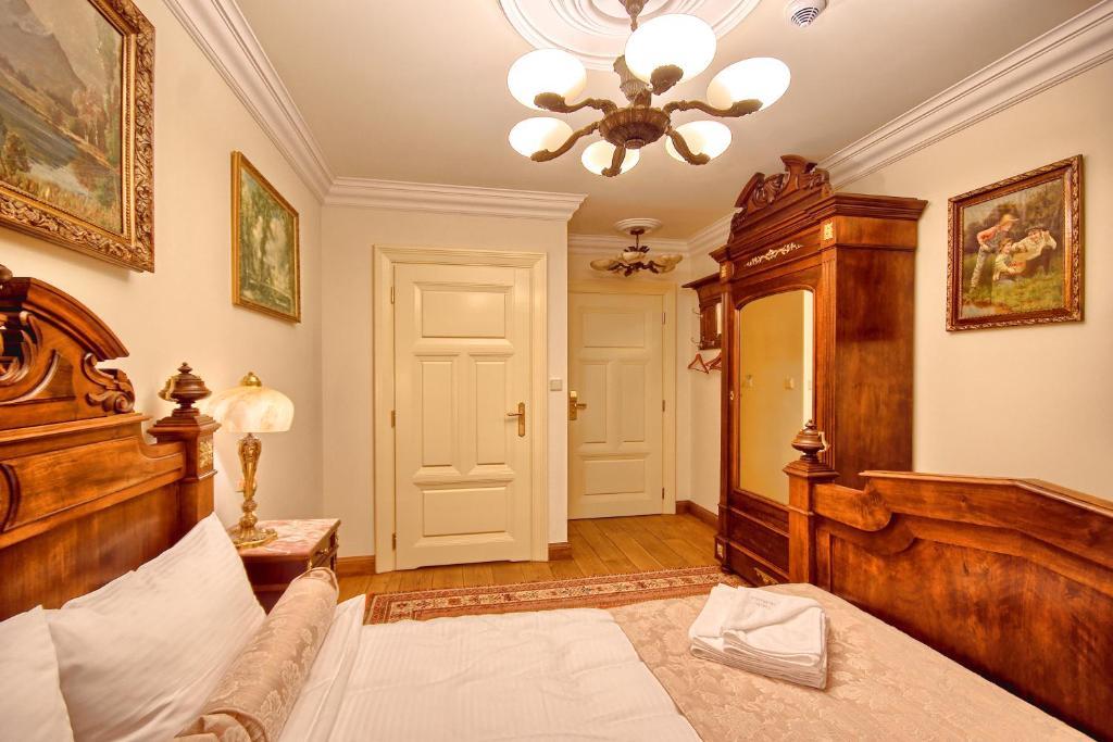 Palac Tlokinia Kalisz  Room photo