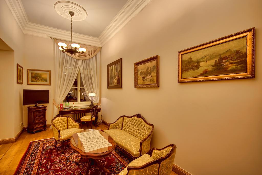 Palac Tlokinia Kalisz  Room photo